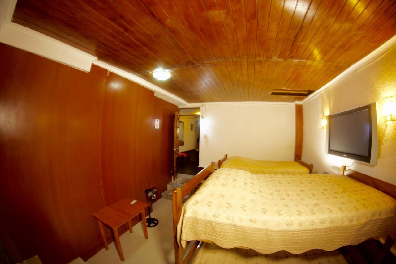 איקוויקה Hotel Mediterraneo מראה חיצוני תמונה